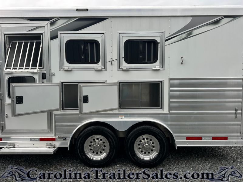 Used Horse Trailers for Sale