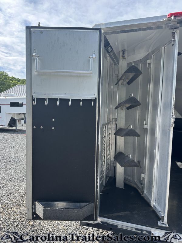 Used Horse Trailers for Sale