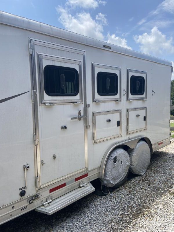 Used Horse Trailers for Sale