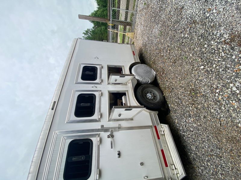 Used Horse Trailers for Sale