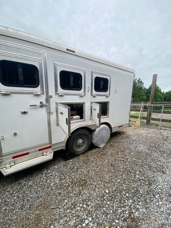Used Horse Trailers for Sale