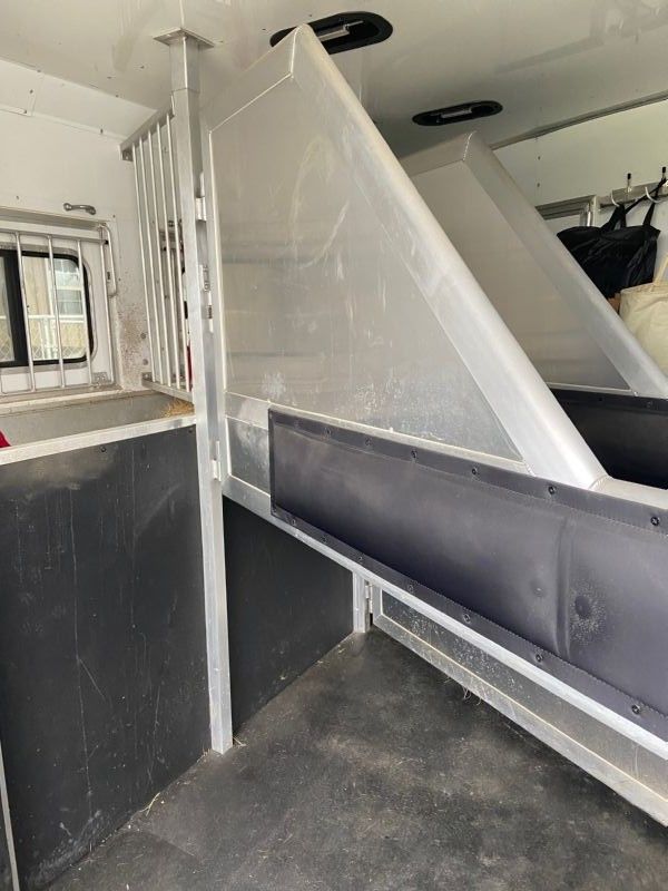 Used Horse Trailers for Sale