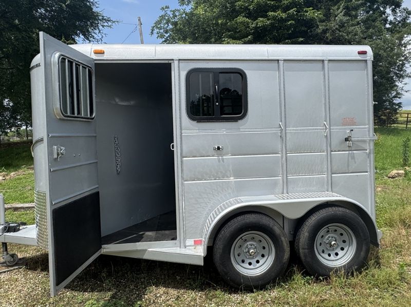Used Horse Trailers for Sale