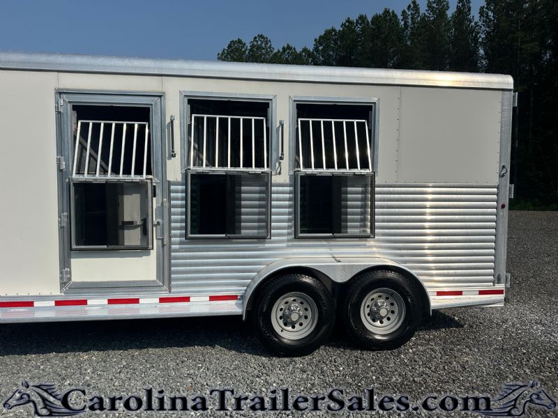 Used Horse Trailers for Sale