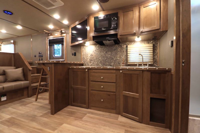 Used Horse Trailers for Sale