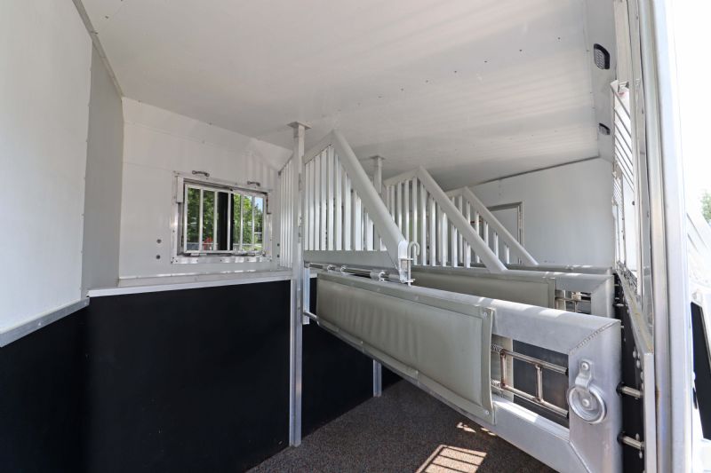 Used Horse Trailers for Sale