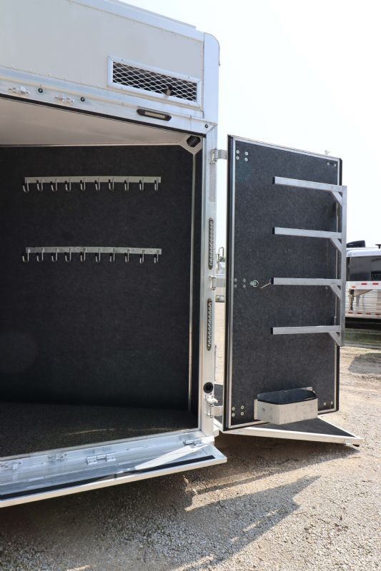 Used Horse Trailers for Sale