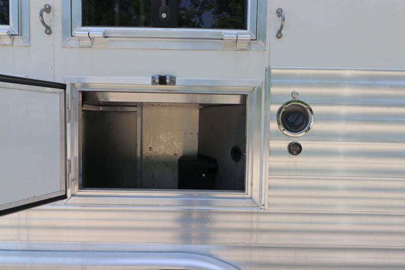 Used Horse Trailers for Sale