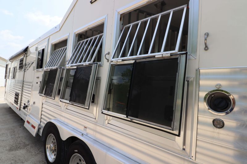 Used Horse Trailers for Sale