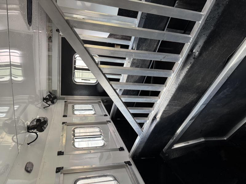Used Horse Trailers for Sale