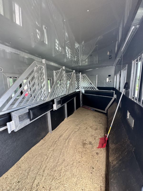 Used Horse Trailers for Sale