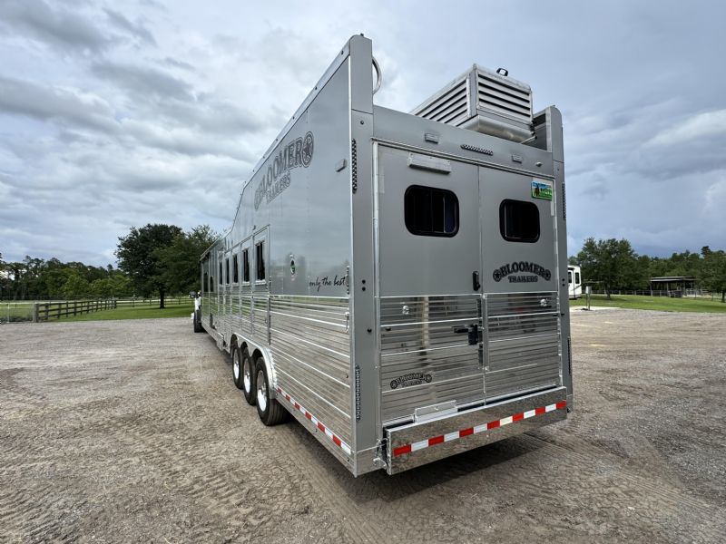 Used Horse Trailers for Sale
