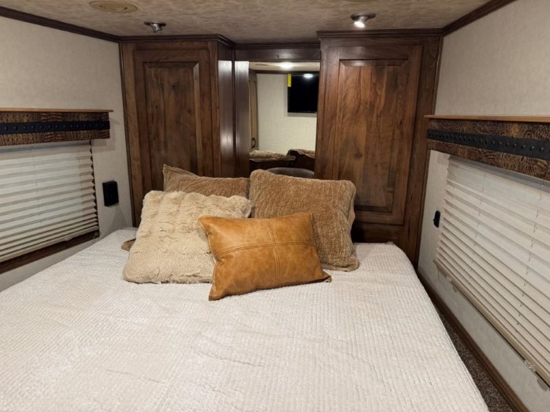 Used Horse Trailers for Sale