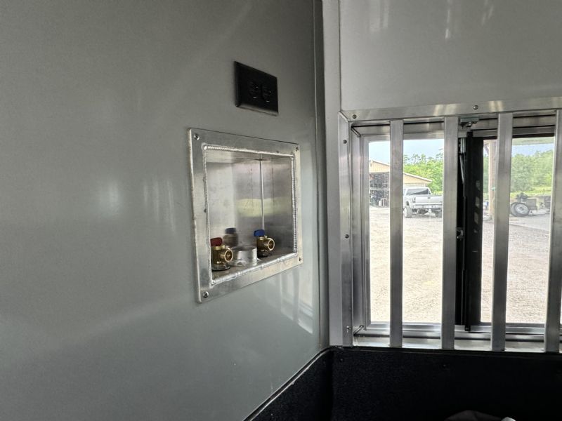 Used Horse Trailers for Sale