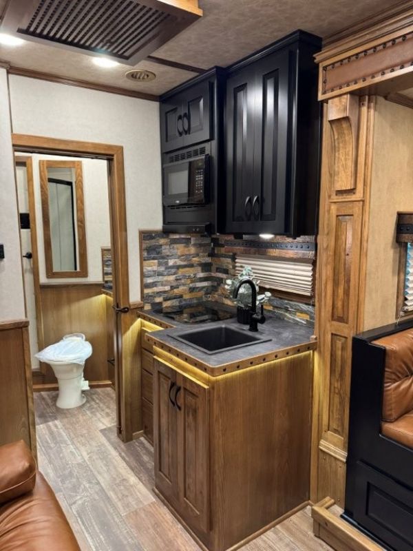 Used Horse Trailers for Sale