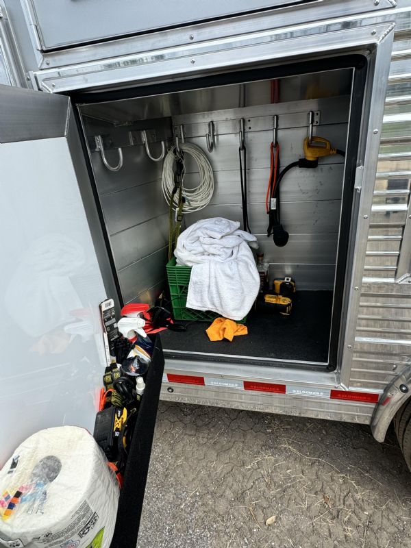 Used Horse Trailers for Sale
