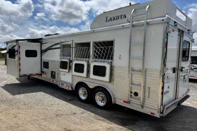 Used Horse Trailers for Sale