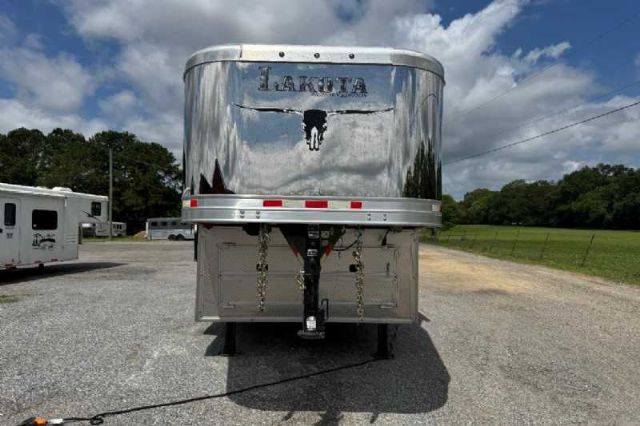 Used Horse Trailers for Sale