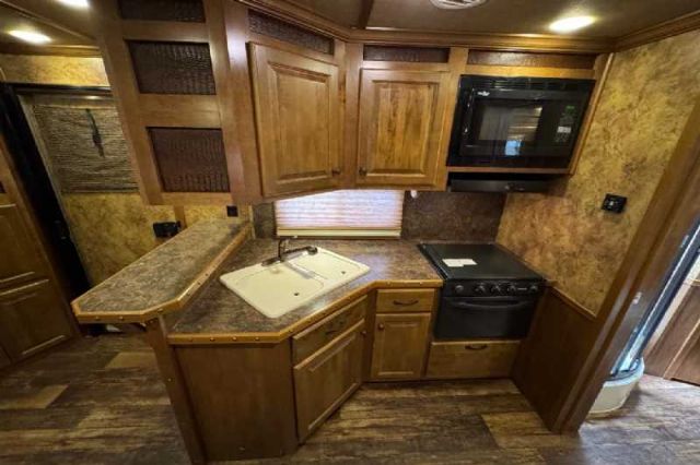 Used Horse Trailers for Sale