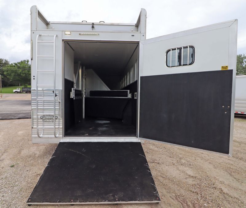 Used Horse Trailers for Sale
