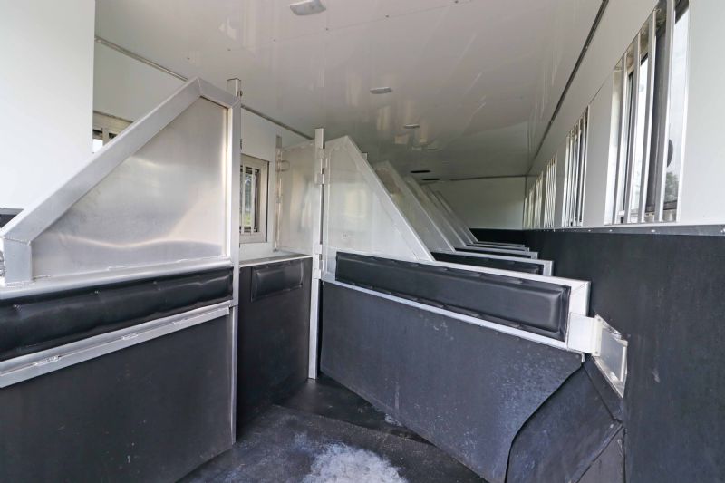 Used Horse Trailers for Sale