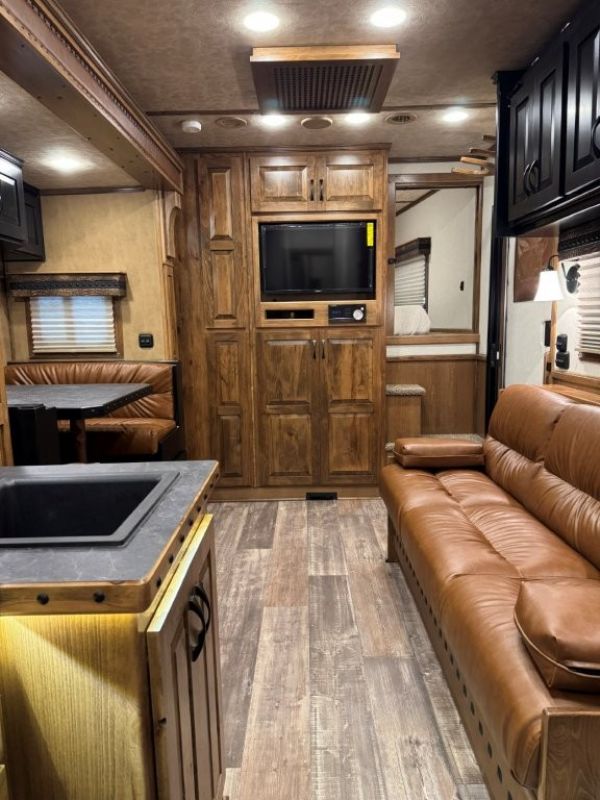 Used Horse Trailers for Sale