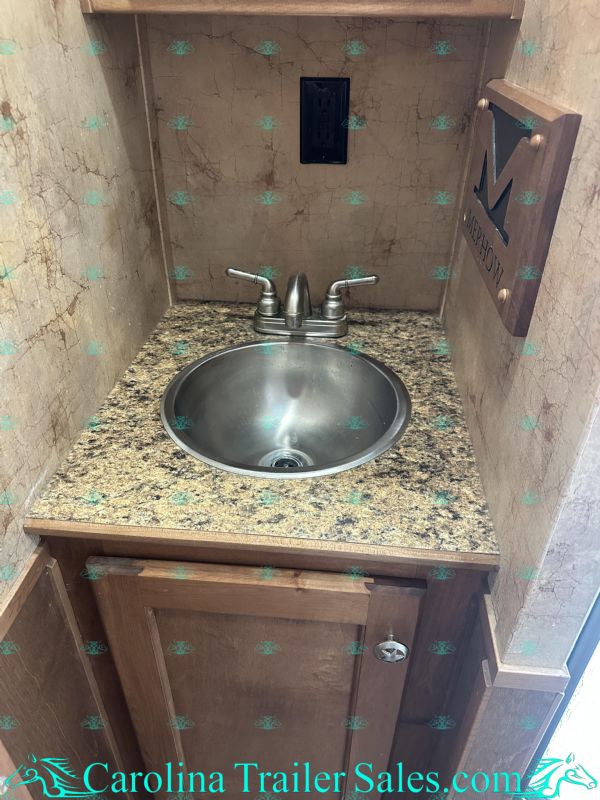 Used Horse Trailers for Sale