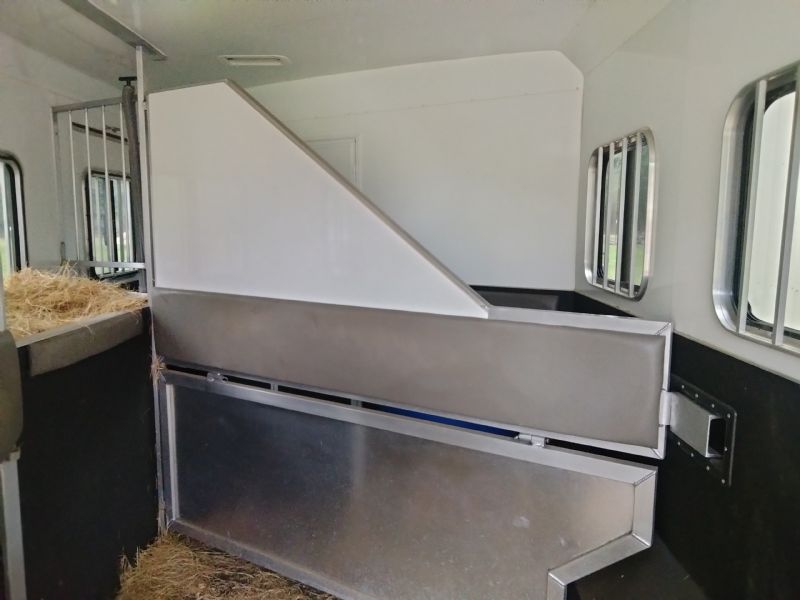 Used Horse Trailers for Sale