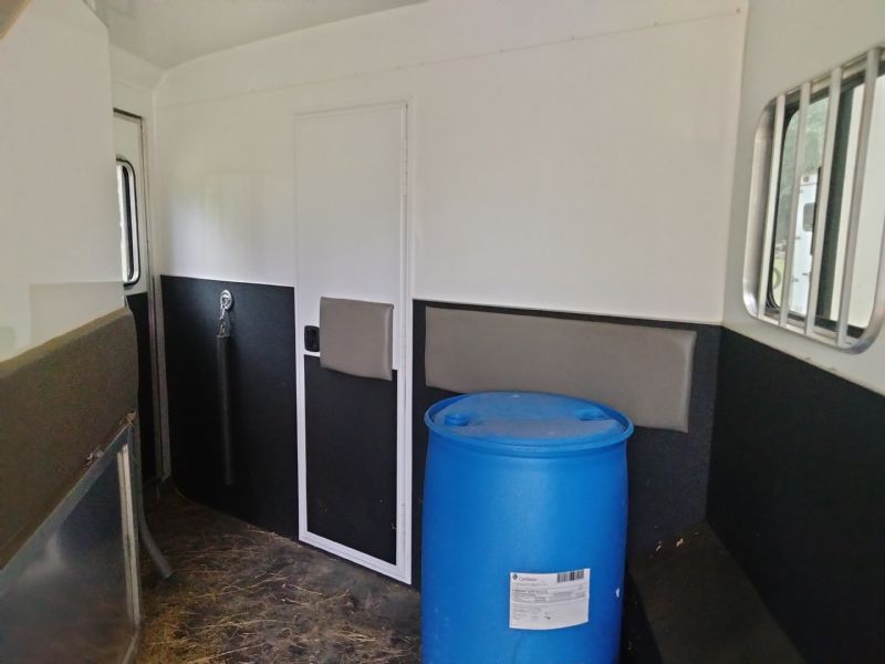 Used Horse Trailers for Sale