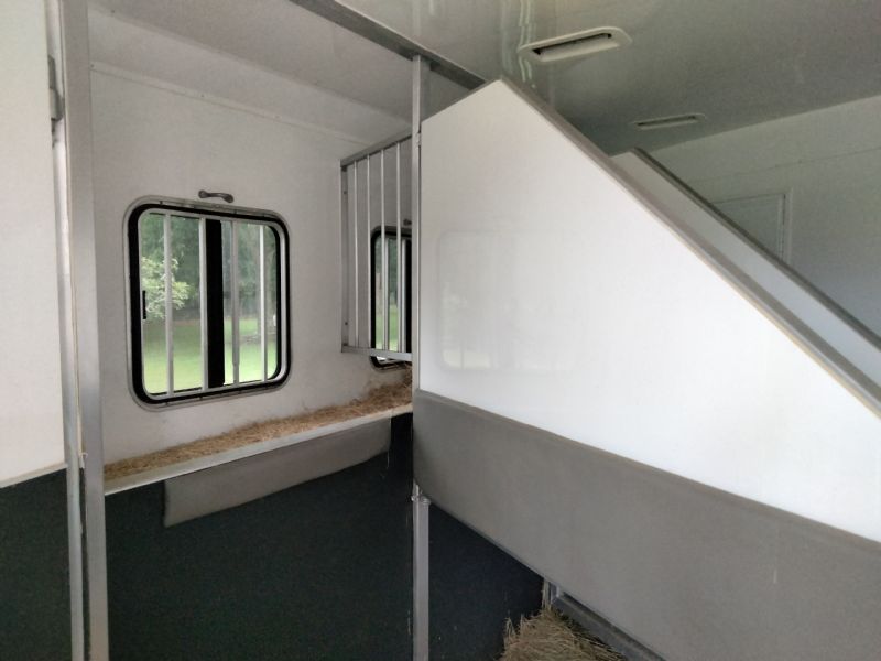 Used Horse Trailers for Sale