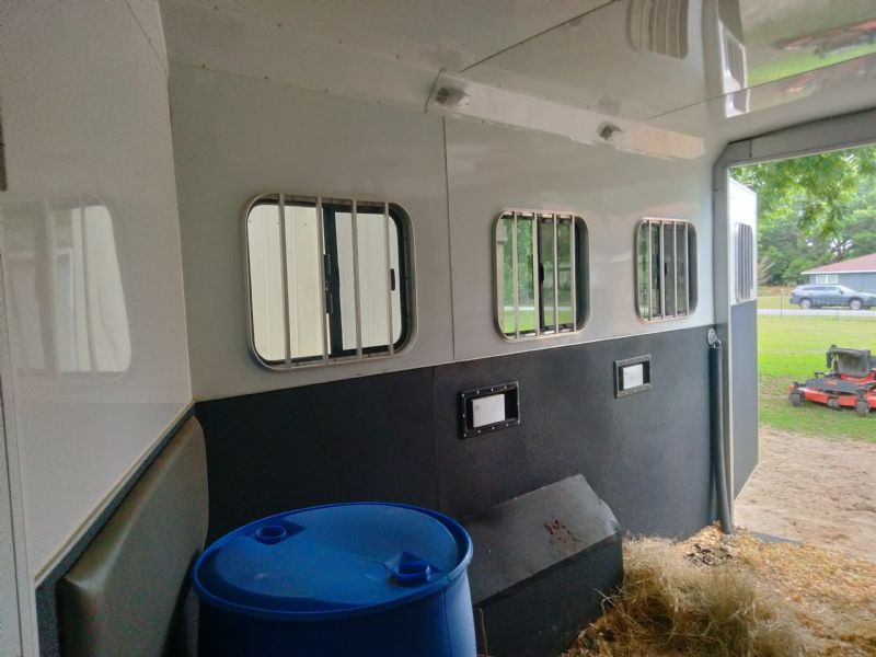 Used Horse Trailers for Sale