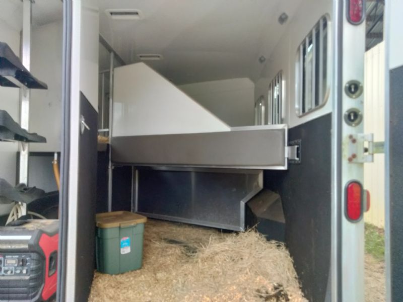 Used Horse Trailers for Sale
