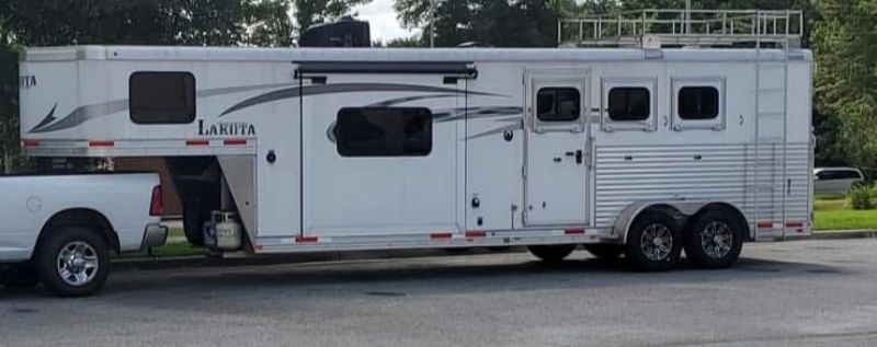 Used Horse Trailers for Sale
