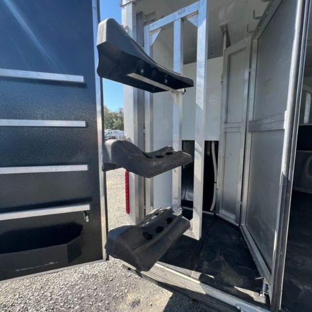 Used Horse Trailers for Sale