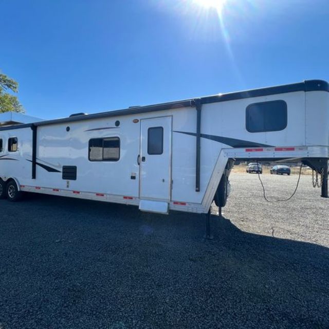 Used Horse Trailers for Sale