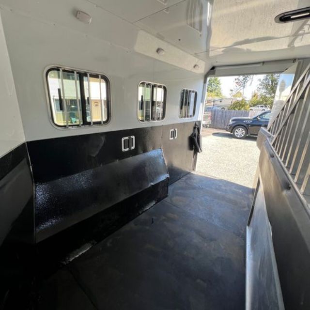 Used Horse Trailers for Sale