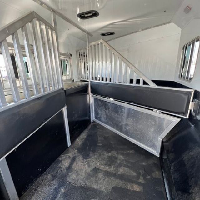 Used Horse Trailers for Sale