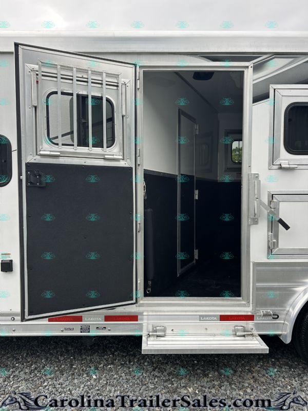 Used Horse Trailers for Sale