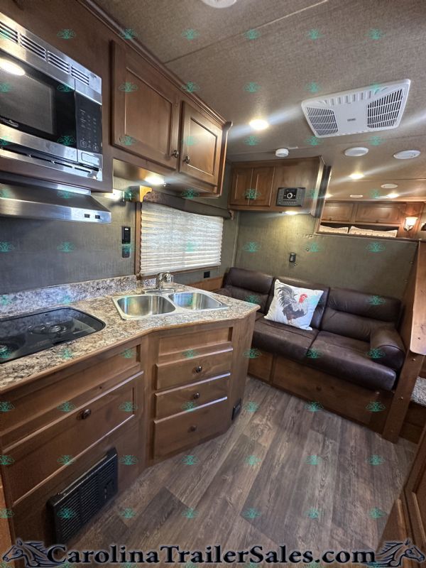 Used Horse Trailers for Sale