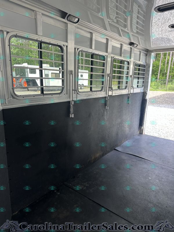 Used Horse Trailers for Sale