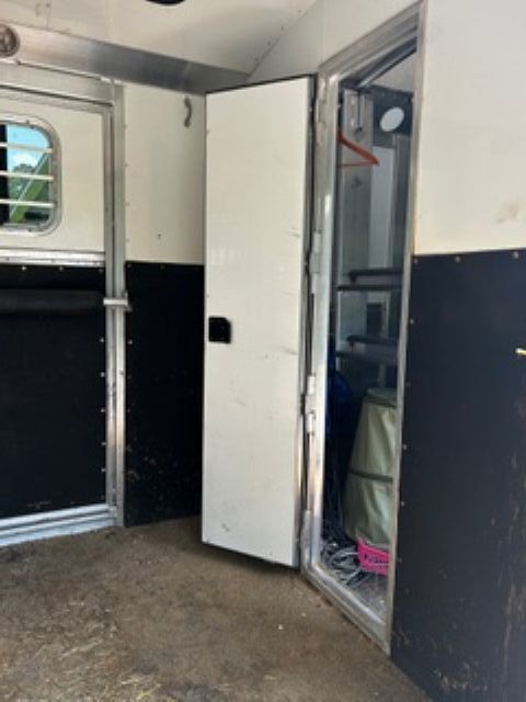 Used Horse Trailers for Sale