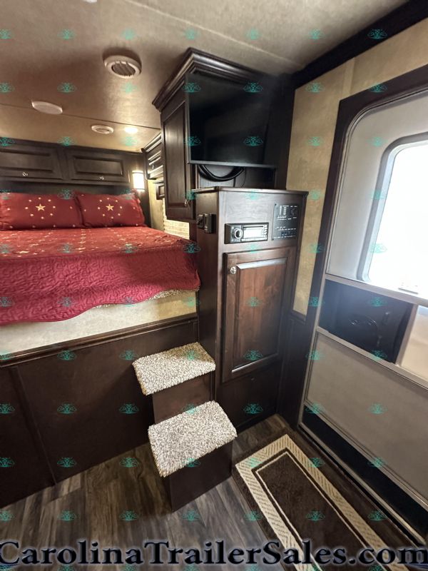 Used Horse Trailers for Sale
