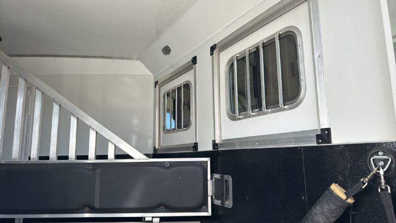 Used Horse Trailers for Sale