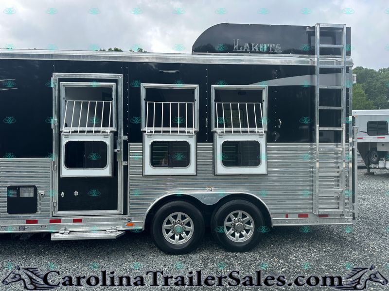 Used Horse Trailers for Sale