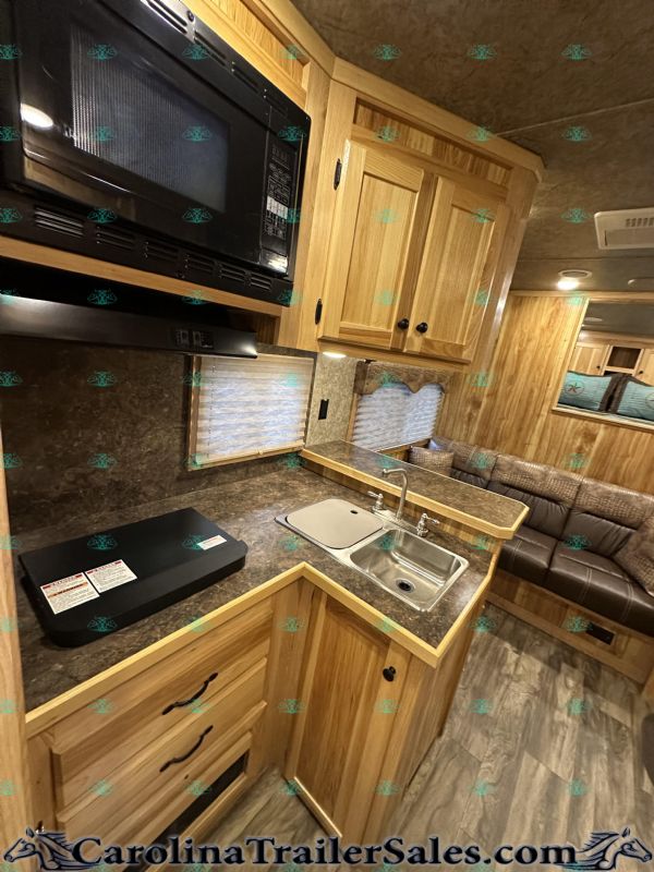 Used Horse Trailers for Sale
