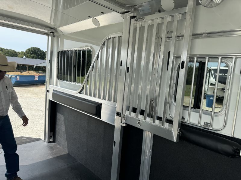 Used Horse Trailers for Sale