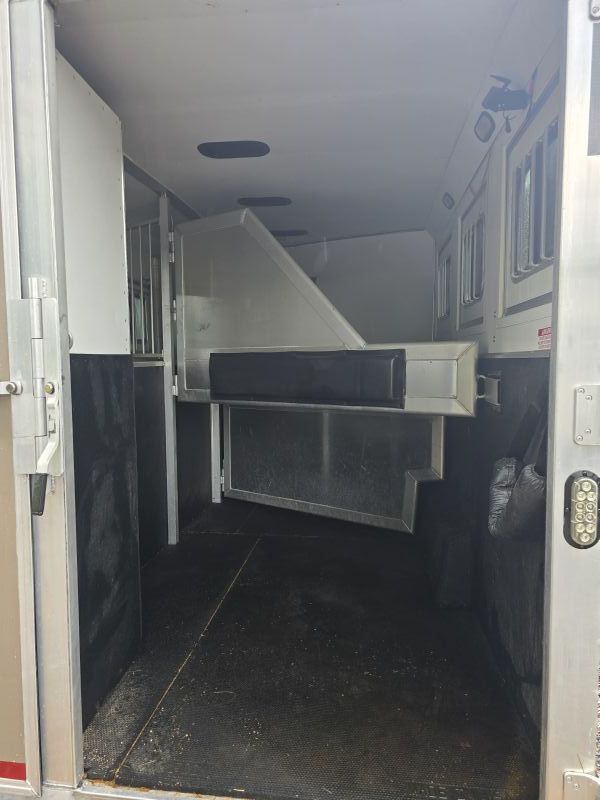 Used Horse Trailers for Sale
