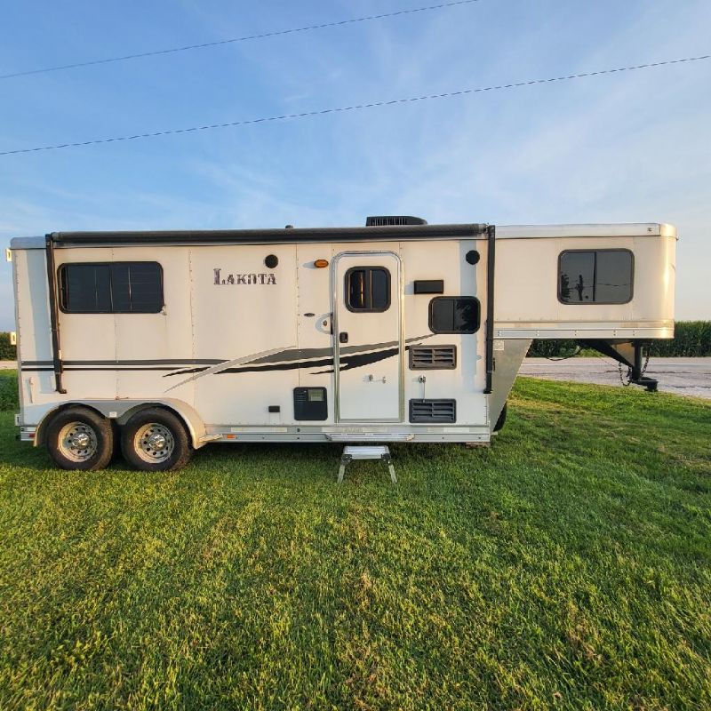 Used Horse Trailers for Sale
