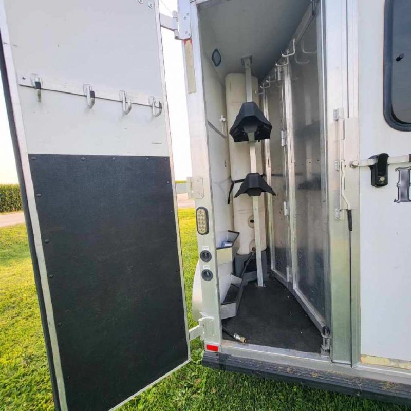 Used Horse Trailers for Sale