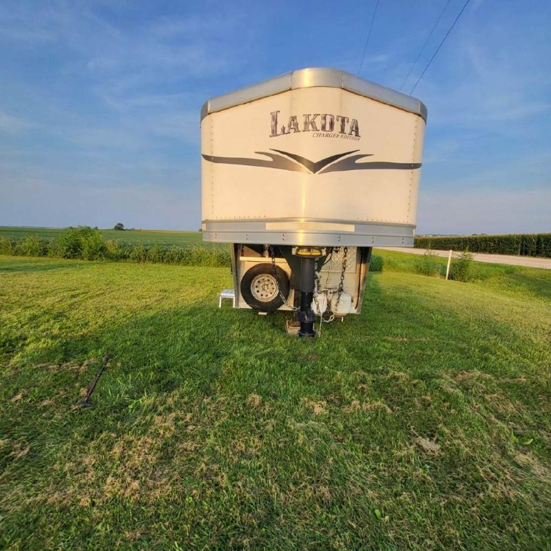Used Horse Trailers for Sale